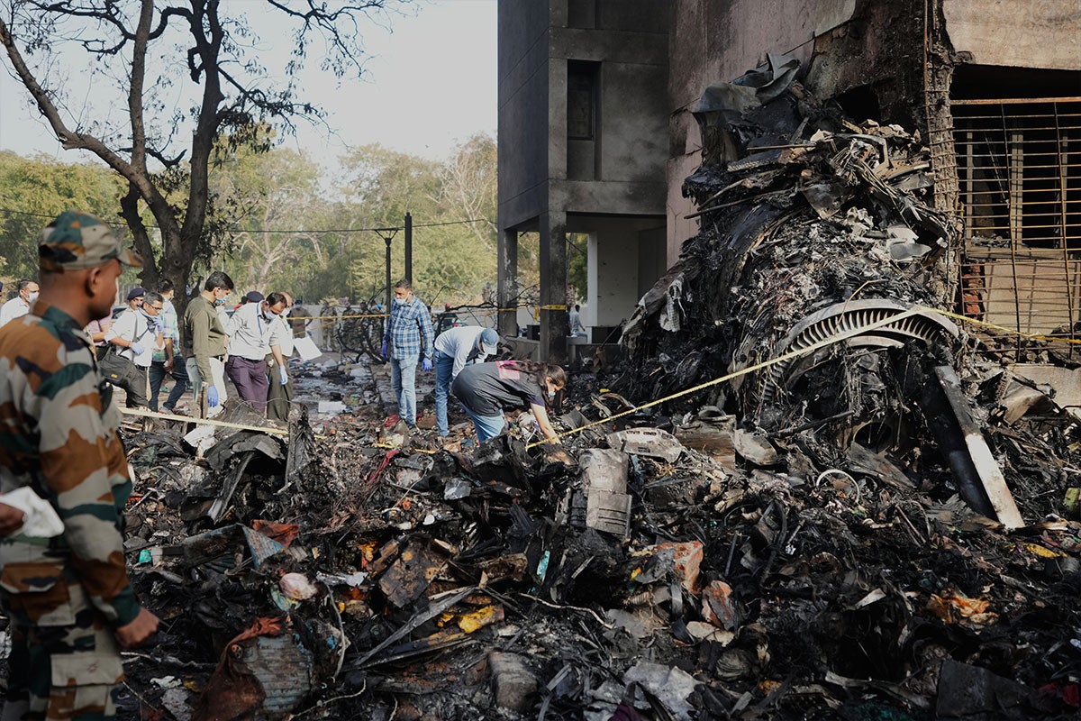 Broj poginulih u padu aviona u Indiji premašio 310