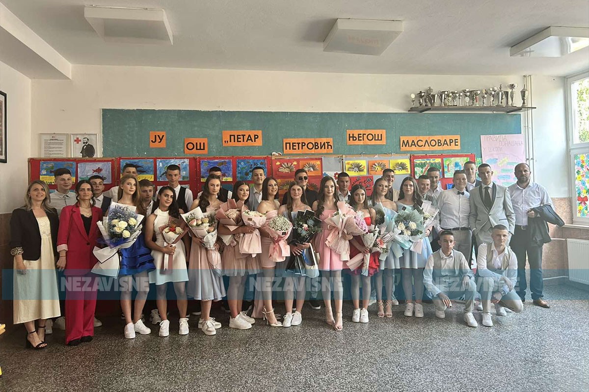 Maslovare: Maturanti koji sa osmijehom koračaju ka budućnosti (FOTO)