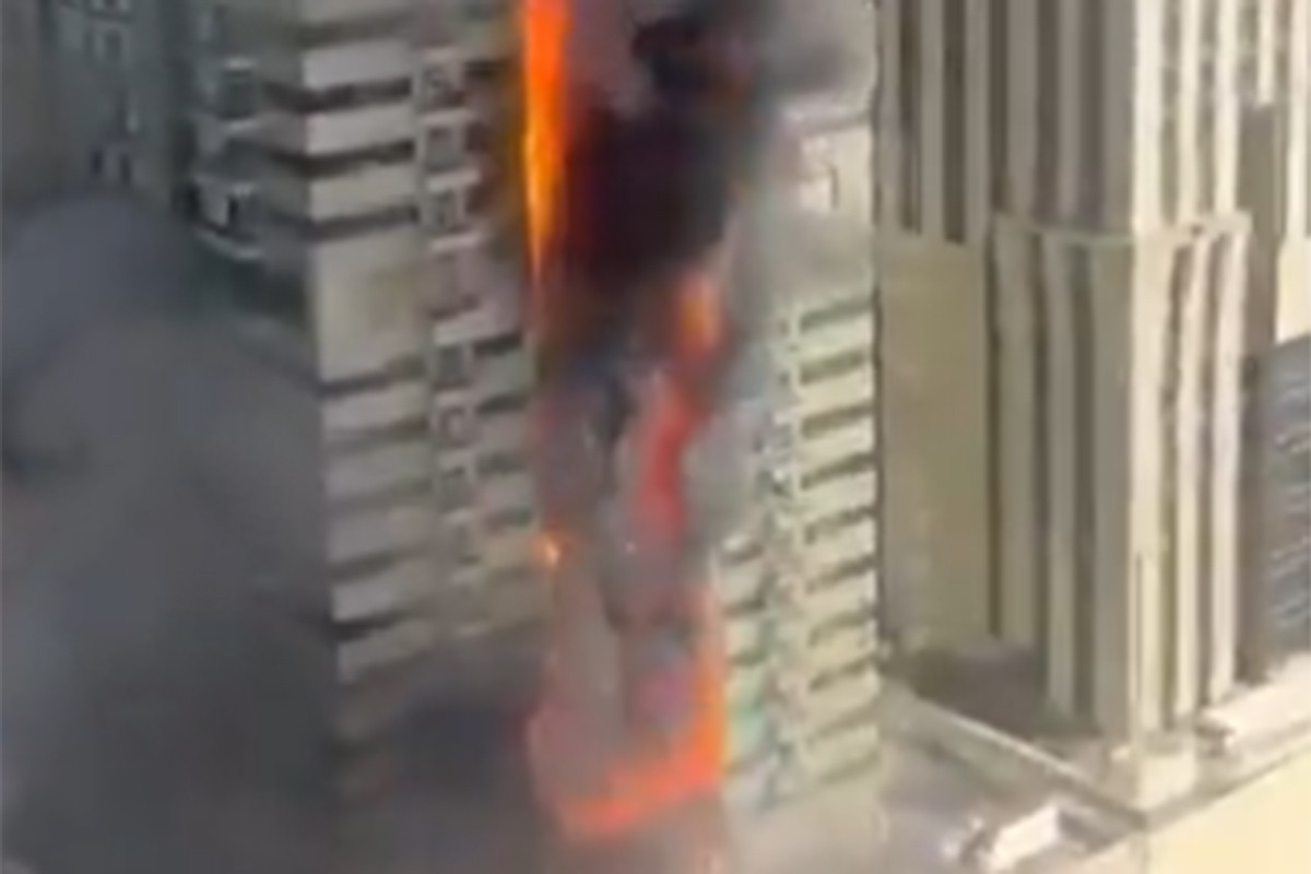 Veliki požar u višespratnici u Dubaiju, evakuisano skoro 4.000 ljudi (VIDEO)