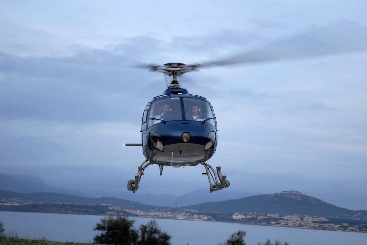 Pao helikopter u predgrađu Atine, svi spašeni