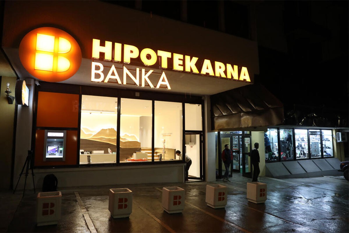 Kostić kupio Hipotekarnu banku