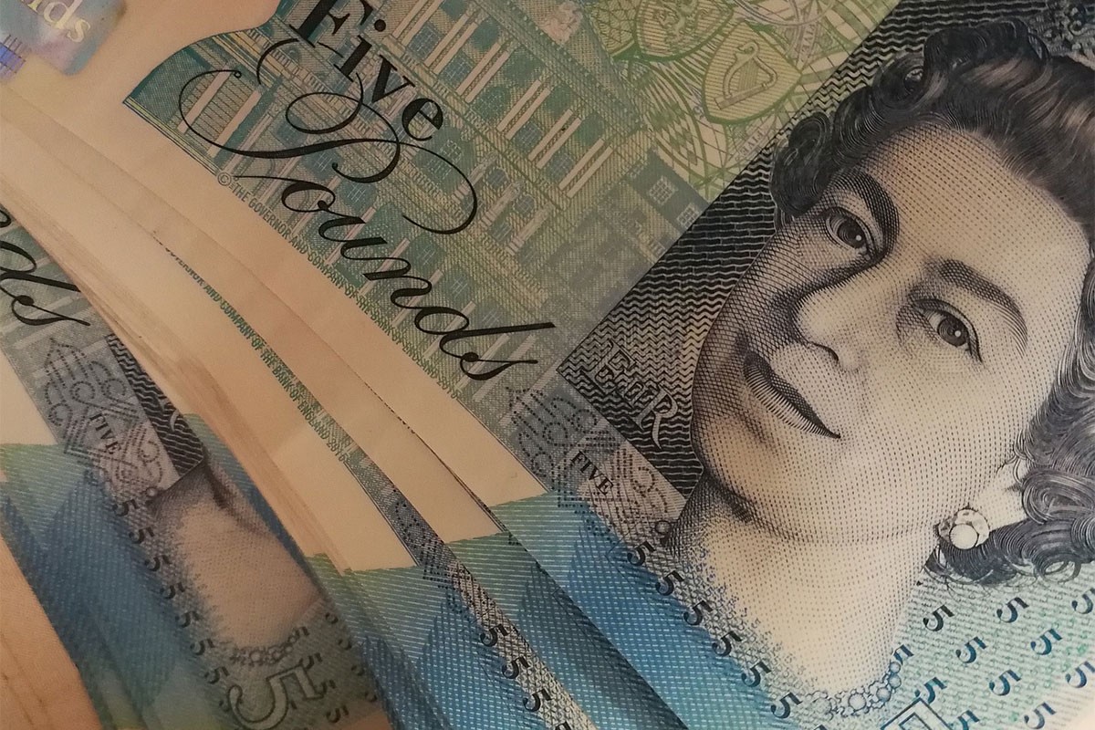 Inflacija u Britaniji u maju pala na 3,4 odsto