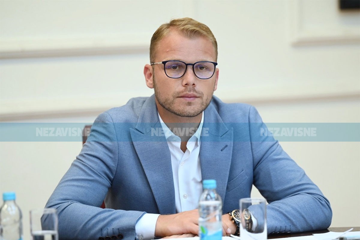 Stanivuković: Skupštinska većina odbila brojna rješenja koja Banjalučani čekaju