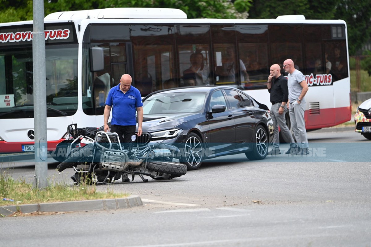 Udes motora i auta u Banjaluci, stvaraju se gužve u saobraćaju (VIDEO)