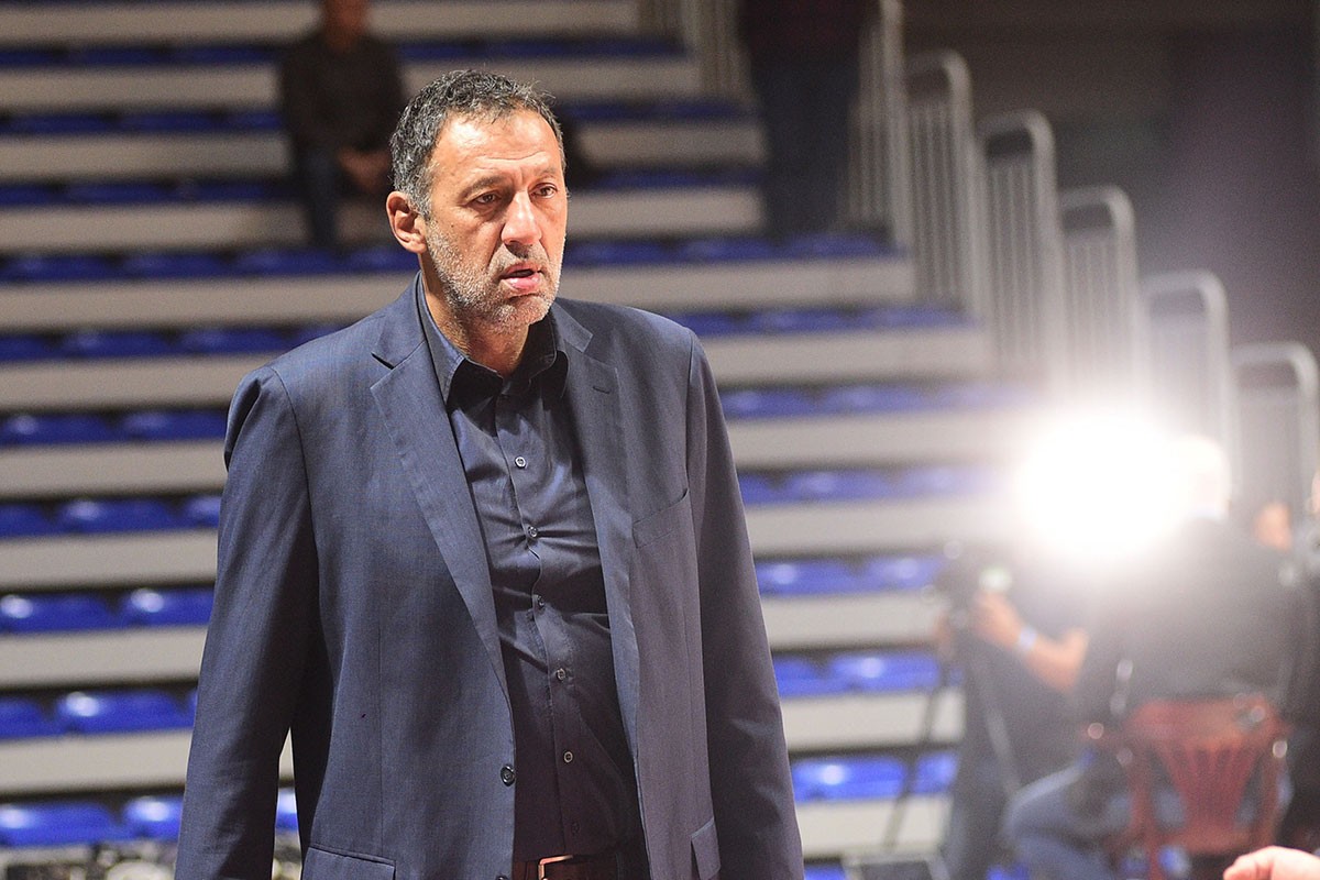 Poznato stanje Vlade Divca nakon operacije kuka