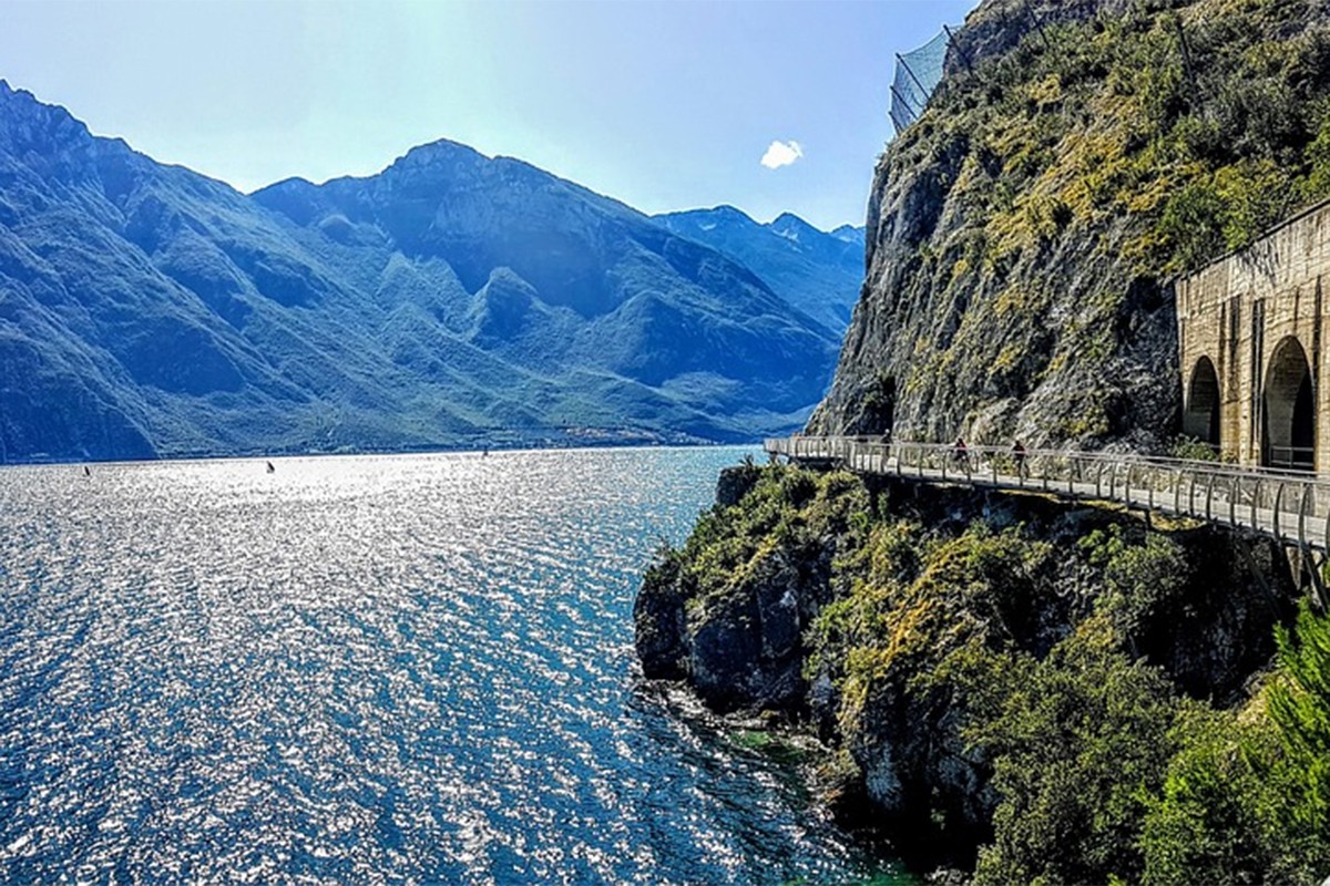Turista pao sa litice i poginuo tokom izleta u Italiji
