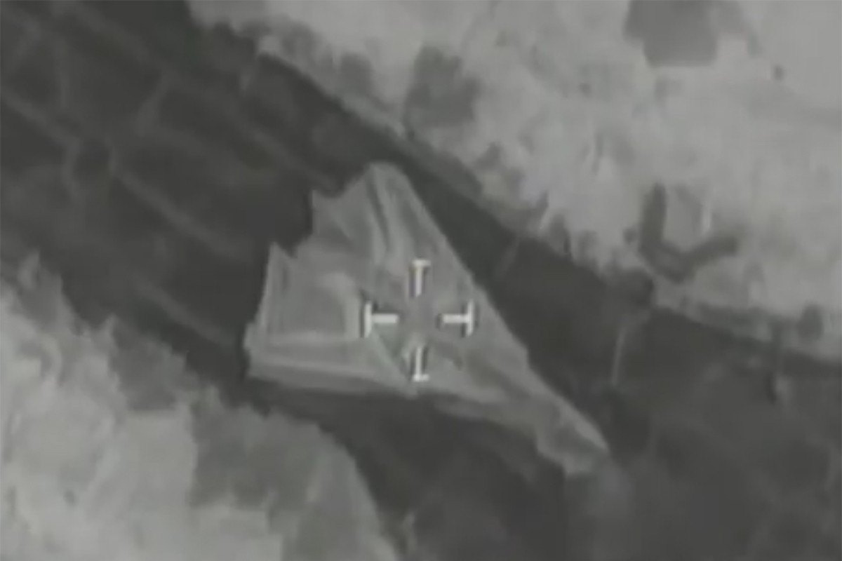 Izraelska vojska: Uništena tri iranska borbena aviona F-14 (VIDEO)