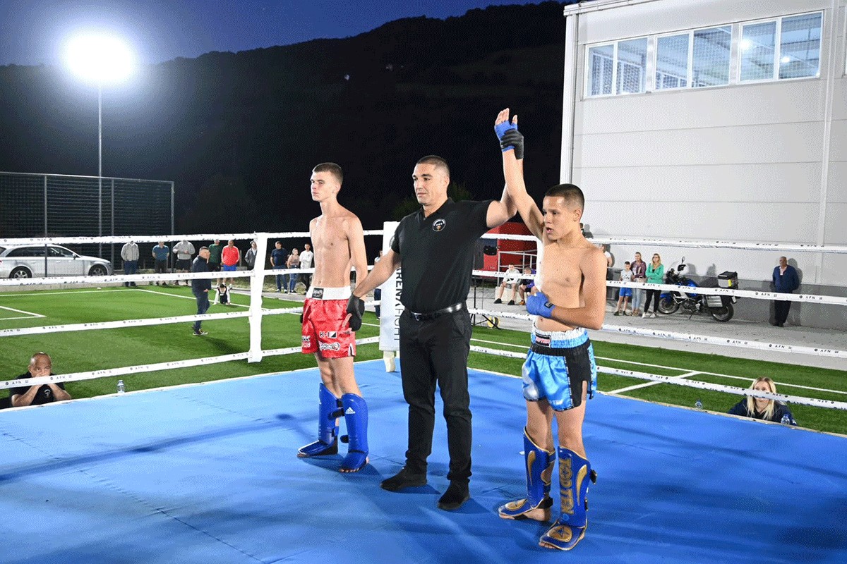 Kik-boks revija u Trnovu: Nova nada iz Dervente briljirala