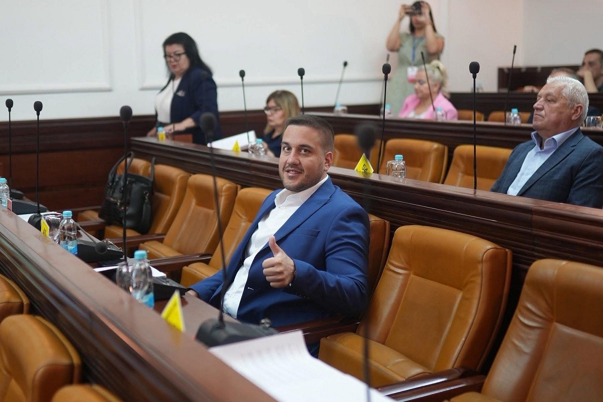 Drinić: Stalno se ubacuju klipovi u točkove koji zaustavljaju sve