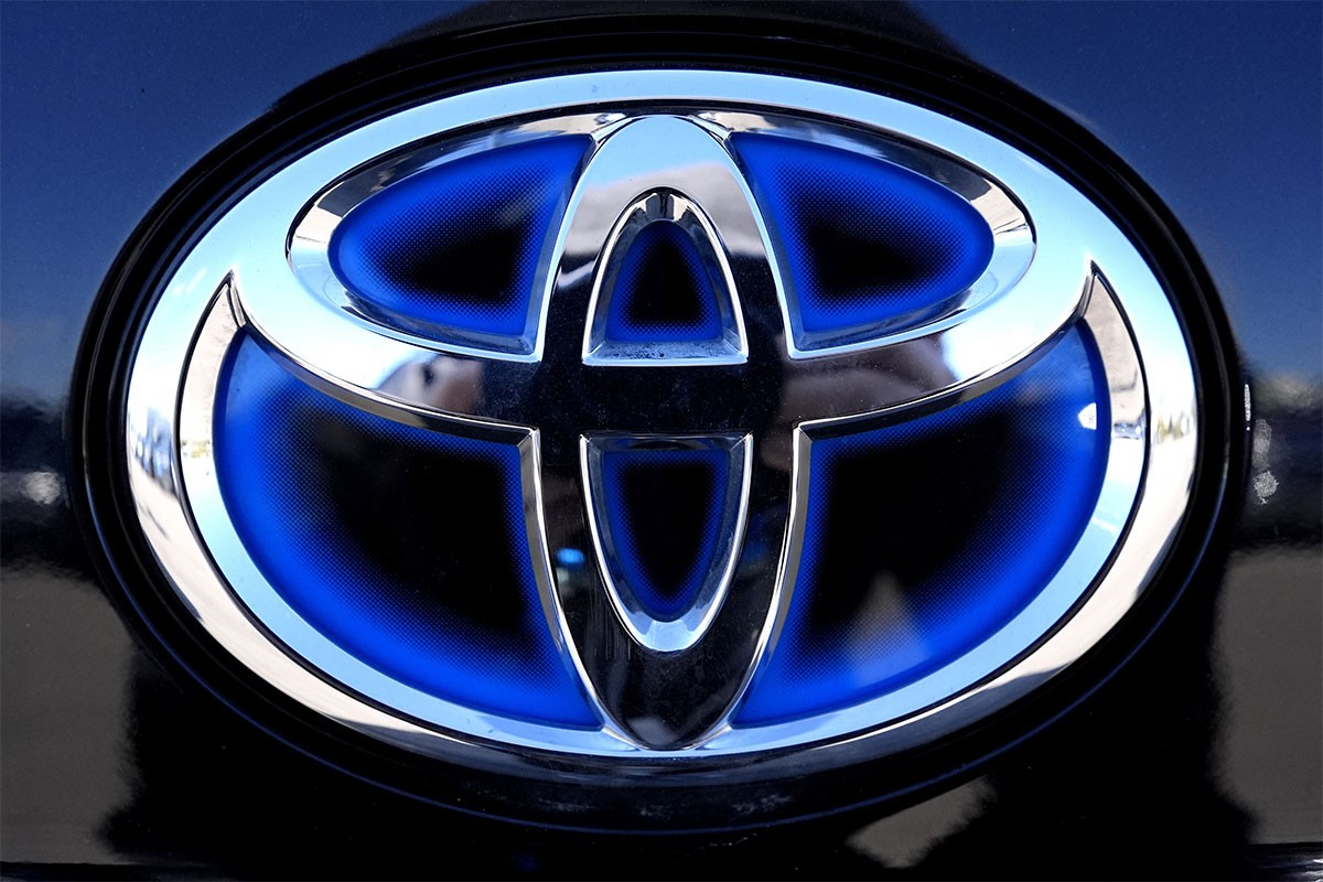Poletjela toyota corolla (VIDEO)