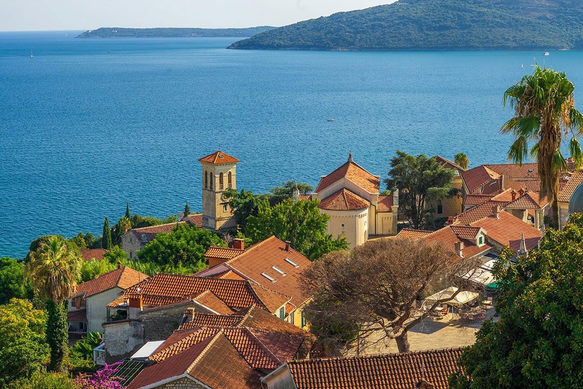 Iz podmorja Herceg Novog izvučeno 20 tona otpada