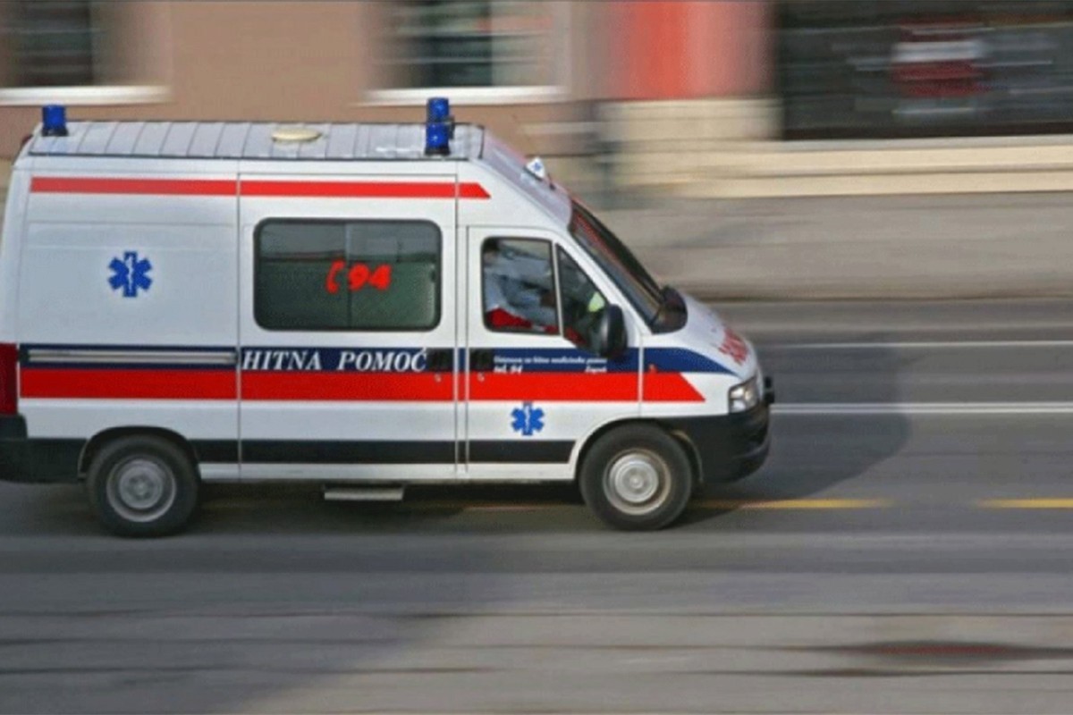 Majka i kćerka povrijeđene u lančanom sudaru