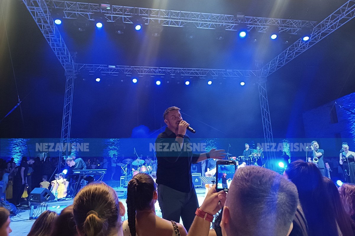 Koncert Borisa Režaka raspjevao Banjalučane (FOTO)