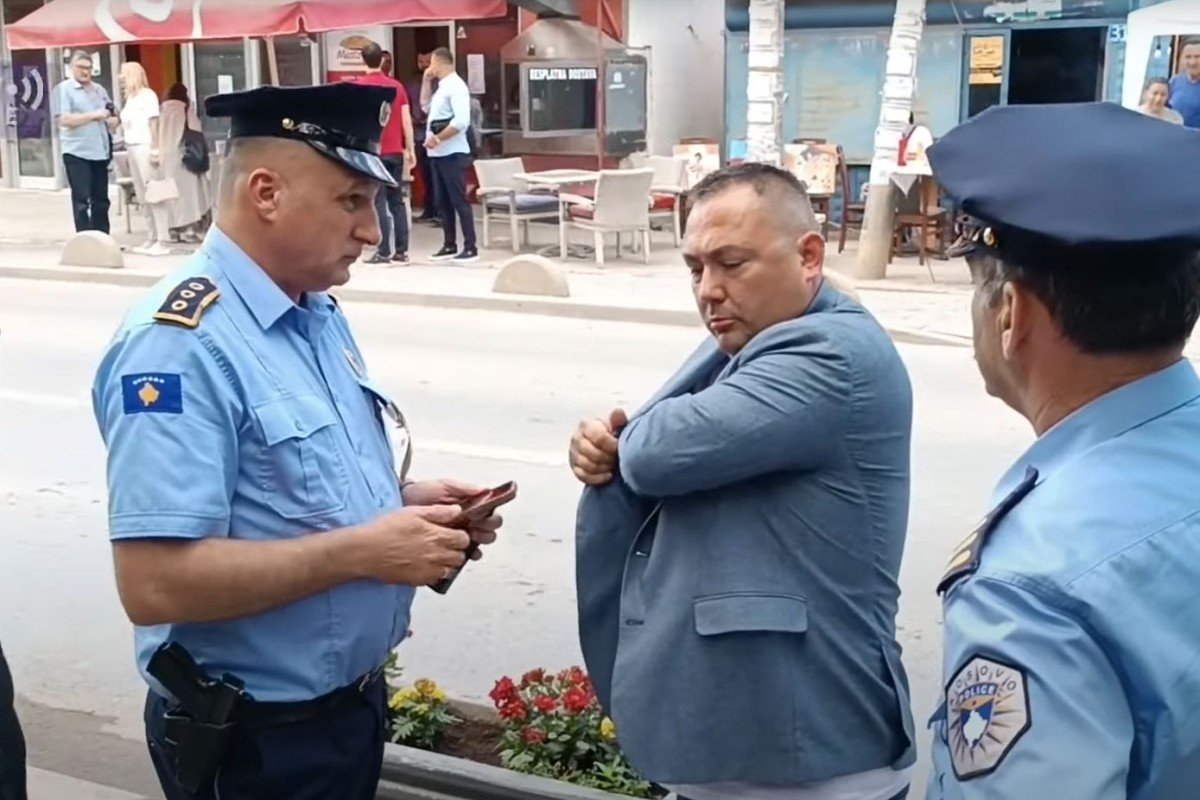Kosovska policija hapsi na Vidovdan: Ispred manastira priveden organizator putovanja (VIDEO)