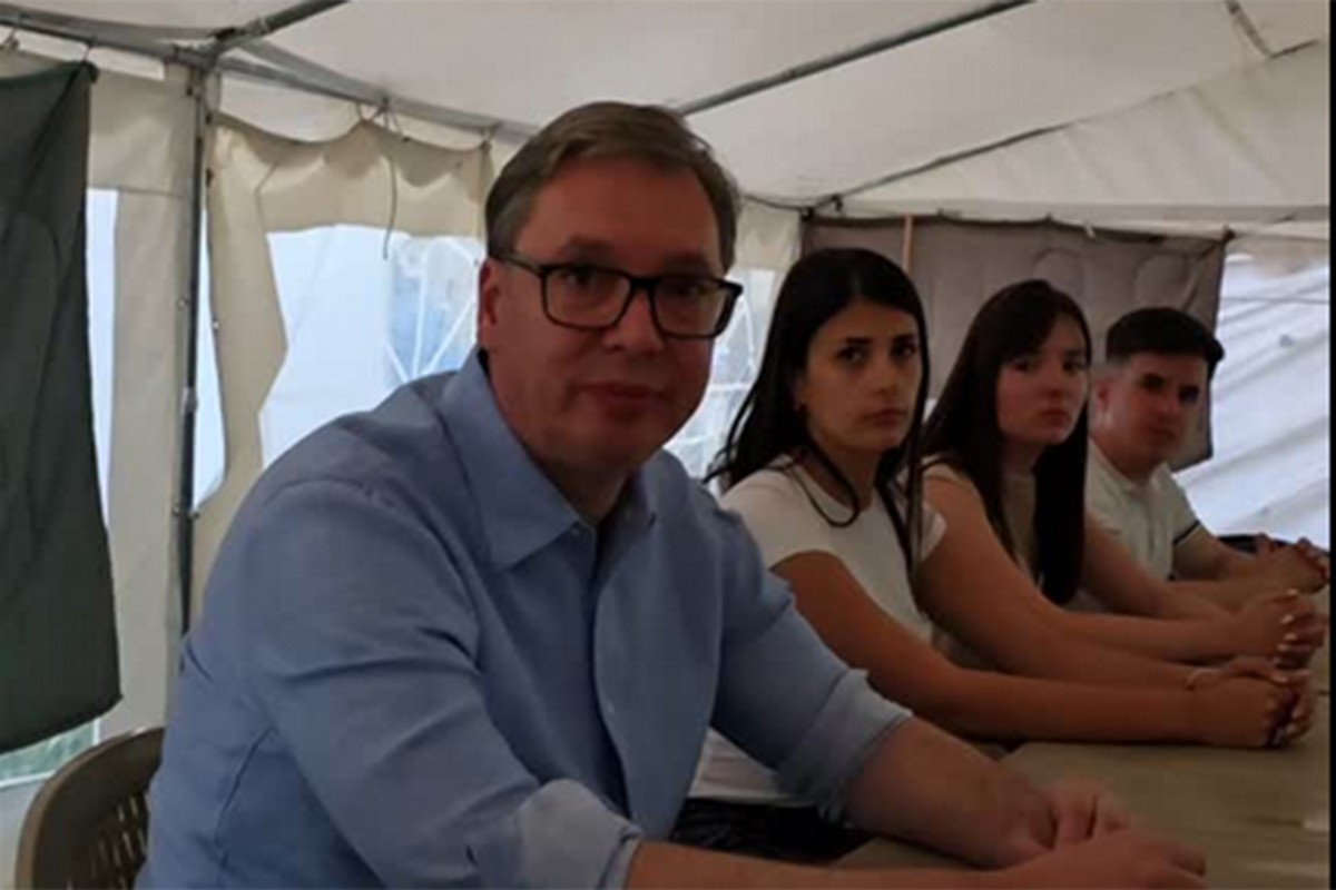 Vučić iz Pionirskog parka: "Studenti su pobedili, blokaderi izgubili"
