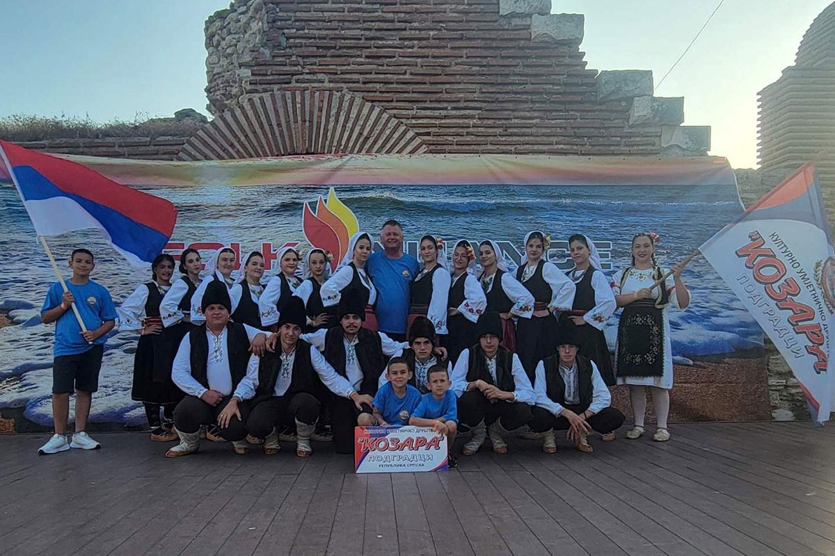 Zlatna medalja za KUD "Kozara"na festivalu u Bugarskoj