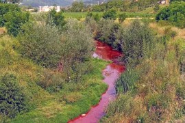 Ekološki incident: Pukao ventil u "Novoj Alumini", crveni mulj ...