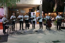 "Mostarski tamburaši" imali koncert na ulici