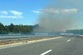 Požar pored auto-puta "9. januar", stižu vatrogasci