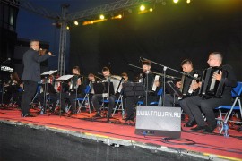 Orkestar harmonika "Skaj glori" ponovo oduševio domaću publiku