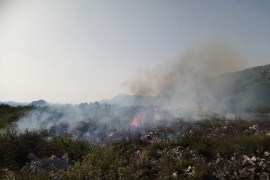 Helikopter MUP-a RS na požarište Leotar izbacio preko 50 hiljada ...