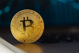 Cijena bitkoina premašila 121.000 dolara