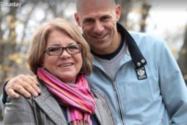 Šemsa Suljaković sina rodila sa 16 godina: „Ti si zrak sunca što ...