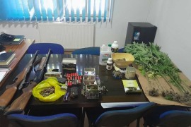 Hapšenje u Srpcu, zaplijenjeni droga i oružje