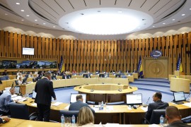 Delegati stigli do smjena kadrova SNSD-a i "Viaducta" pa stali
