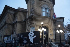 Policija i uprava upali u SKC, izbacili studente (FOTO)