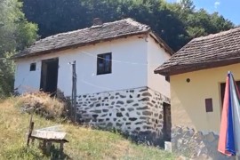 Sahrana ubice iz Bajine Bašte: Komšije neće da idu na ukop (VIDEO)