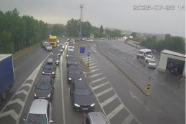 Duge kolone vozila na graničnim prelazima u BiH