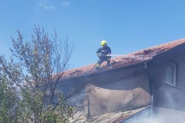 U požaru izgorio pomoćni objekat u Banjaluci (FOTO)