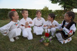 Cijeli Bakinci žive za folklor