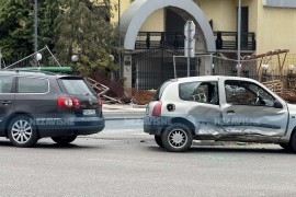 Sudar dva automobila u Banjaluci, policija na terenu (FOTO, VIDEO)