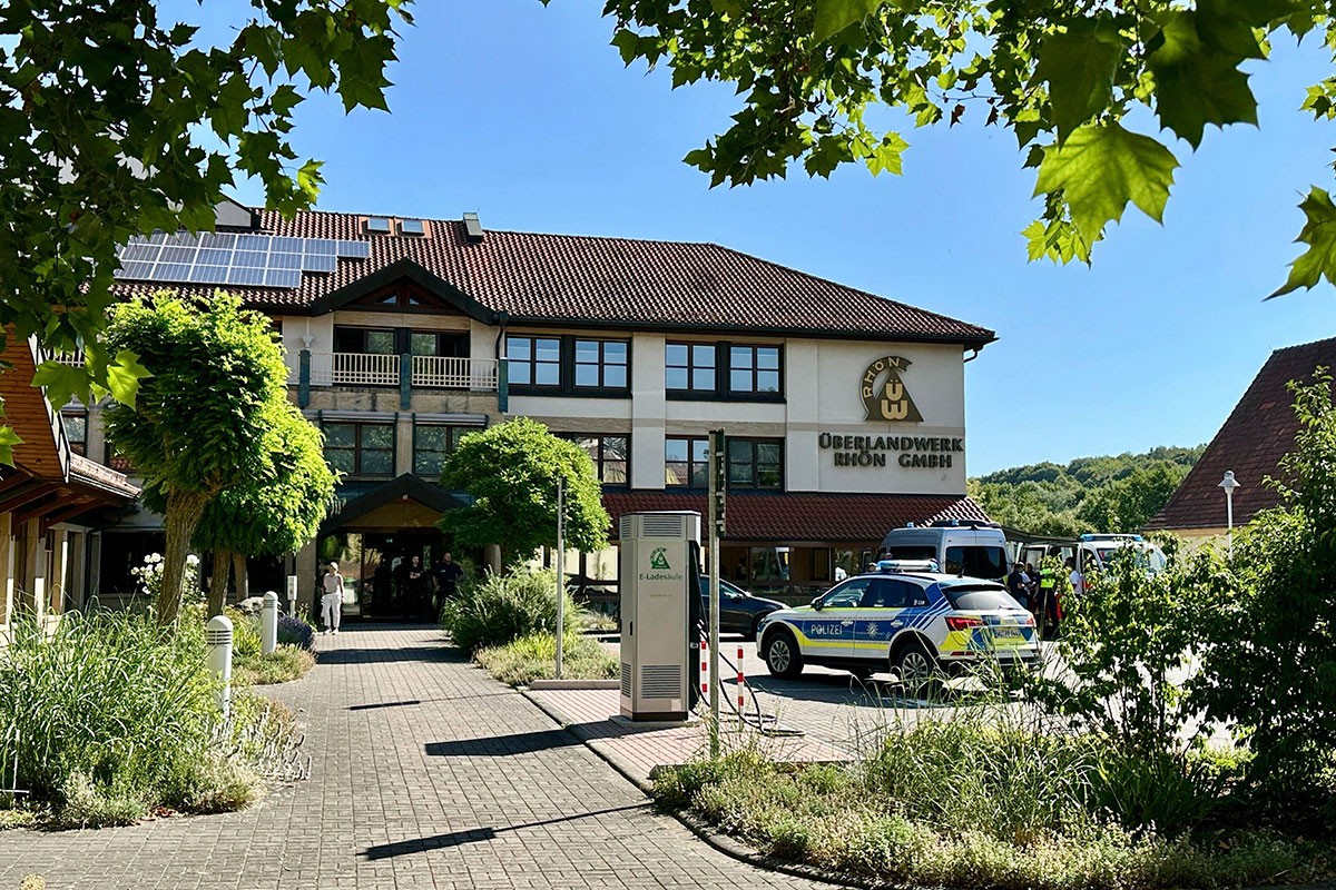 Detalji napada u Njemačkoj: Radnik u firmi ubio kolegicu, a dvoje ranio?