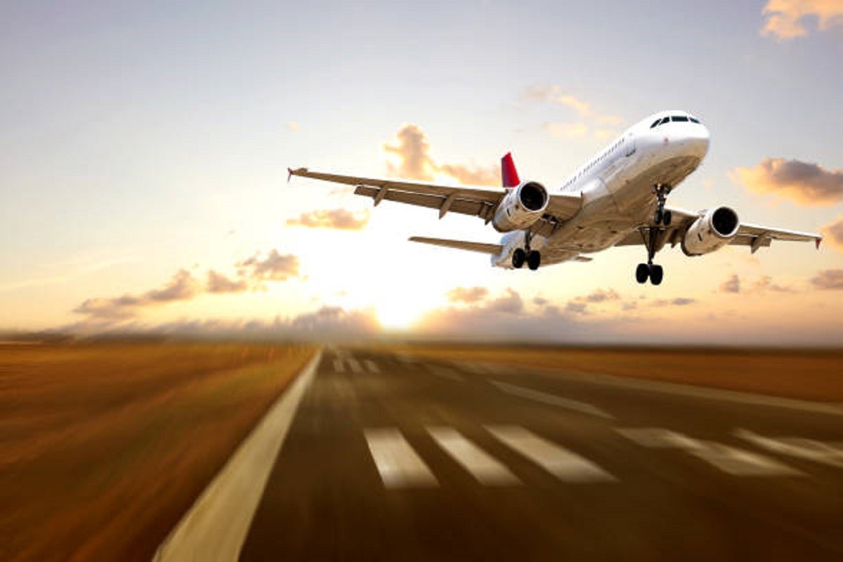 Avion tek poletio, pa odmah proglašena opšta uzbuna
