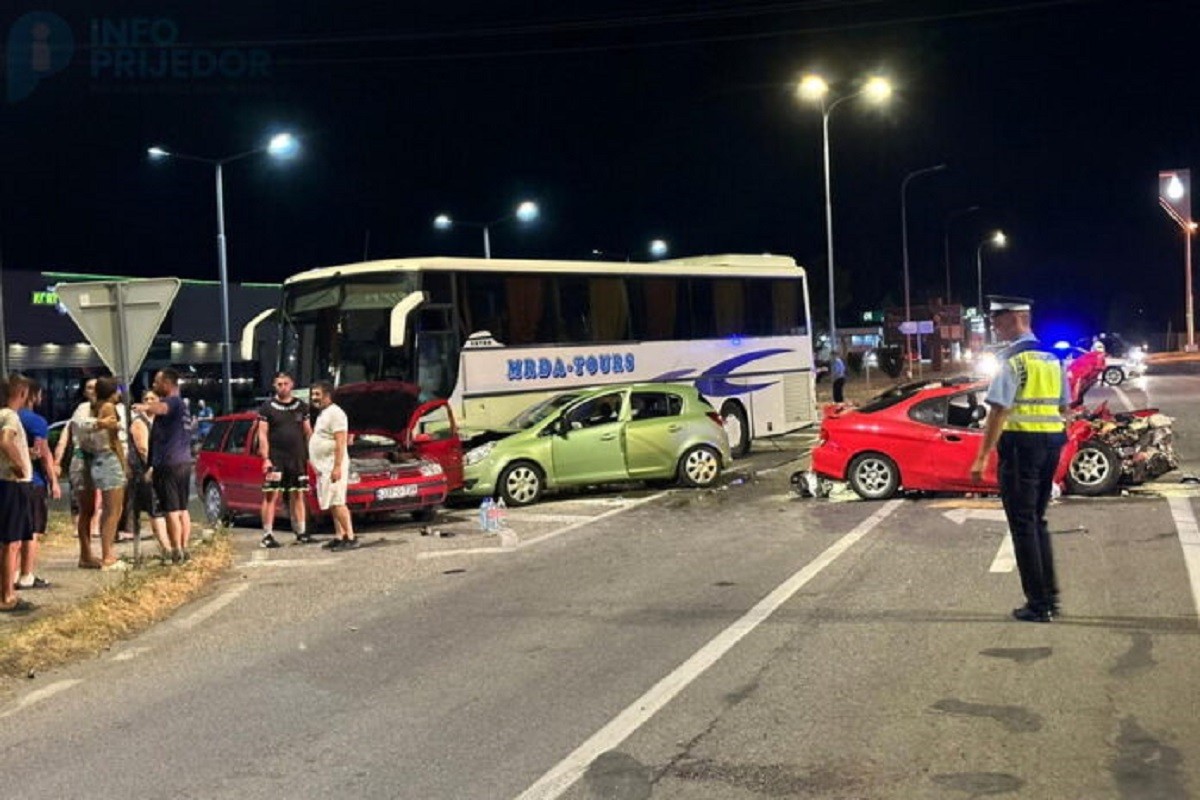 Težak sudar u Kozarcu, više povrijeđenih