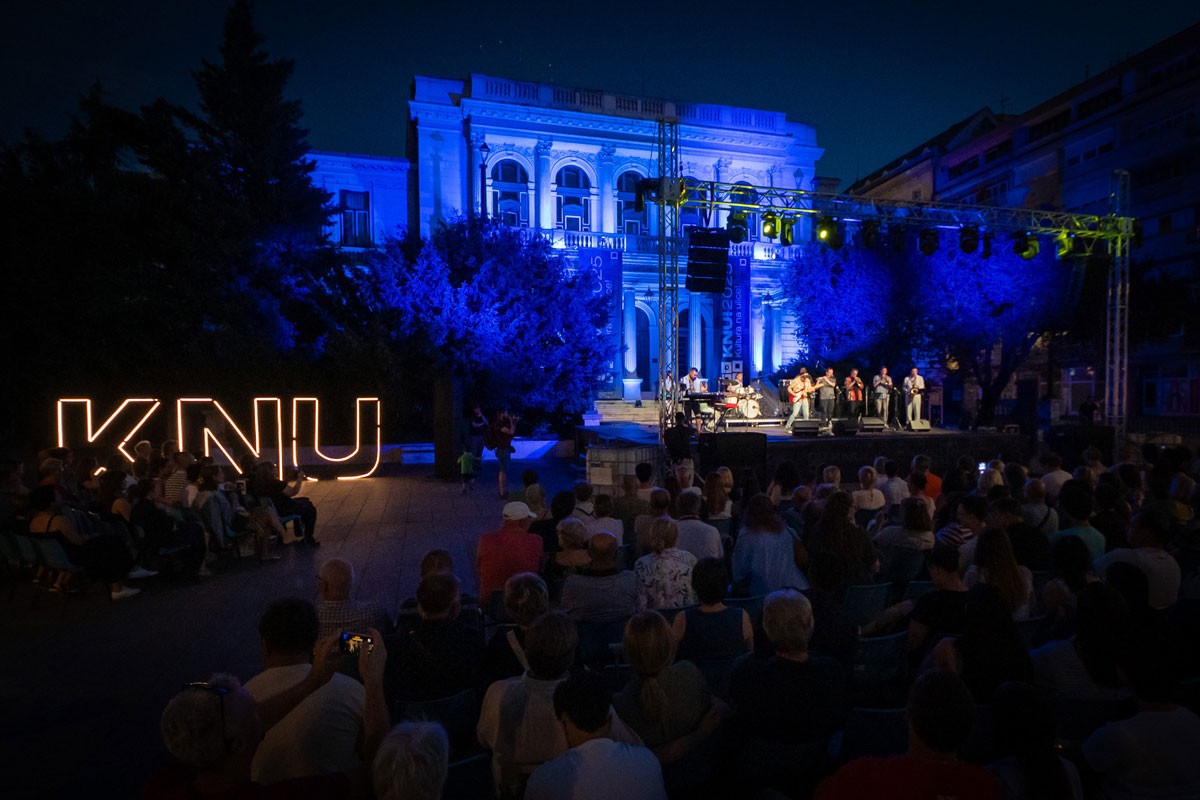 Sarajevska publika uživala u koncertu benda "The Groove Society"