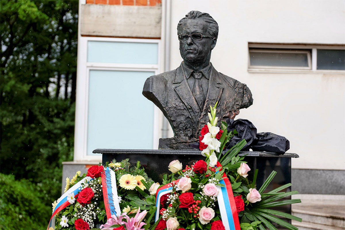 Otkrivena bista Vitalija Čurkina u Istočnom Sarajevu