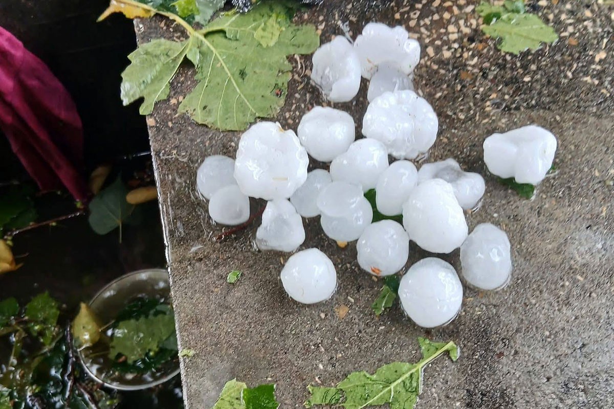 Dijelove BiH pogodilo nevrijeme: Padao led veličine jajeta (FOTO, VIDEO)