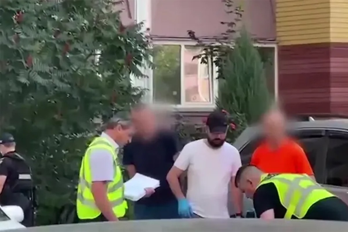 Ubijen pukovnik u Kijevu: Saradnik Zelenskog izrešetan nasred ulice (VIDEO)