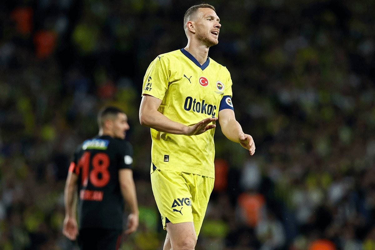 Edin Džeko potpisao za Fiorentinu