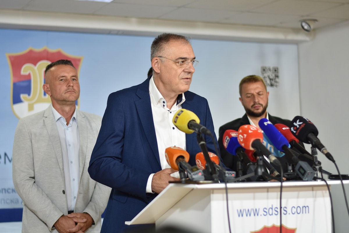 SDS: Prvo slava pa odluka o sudbini Miličevića