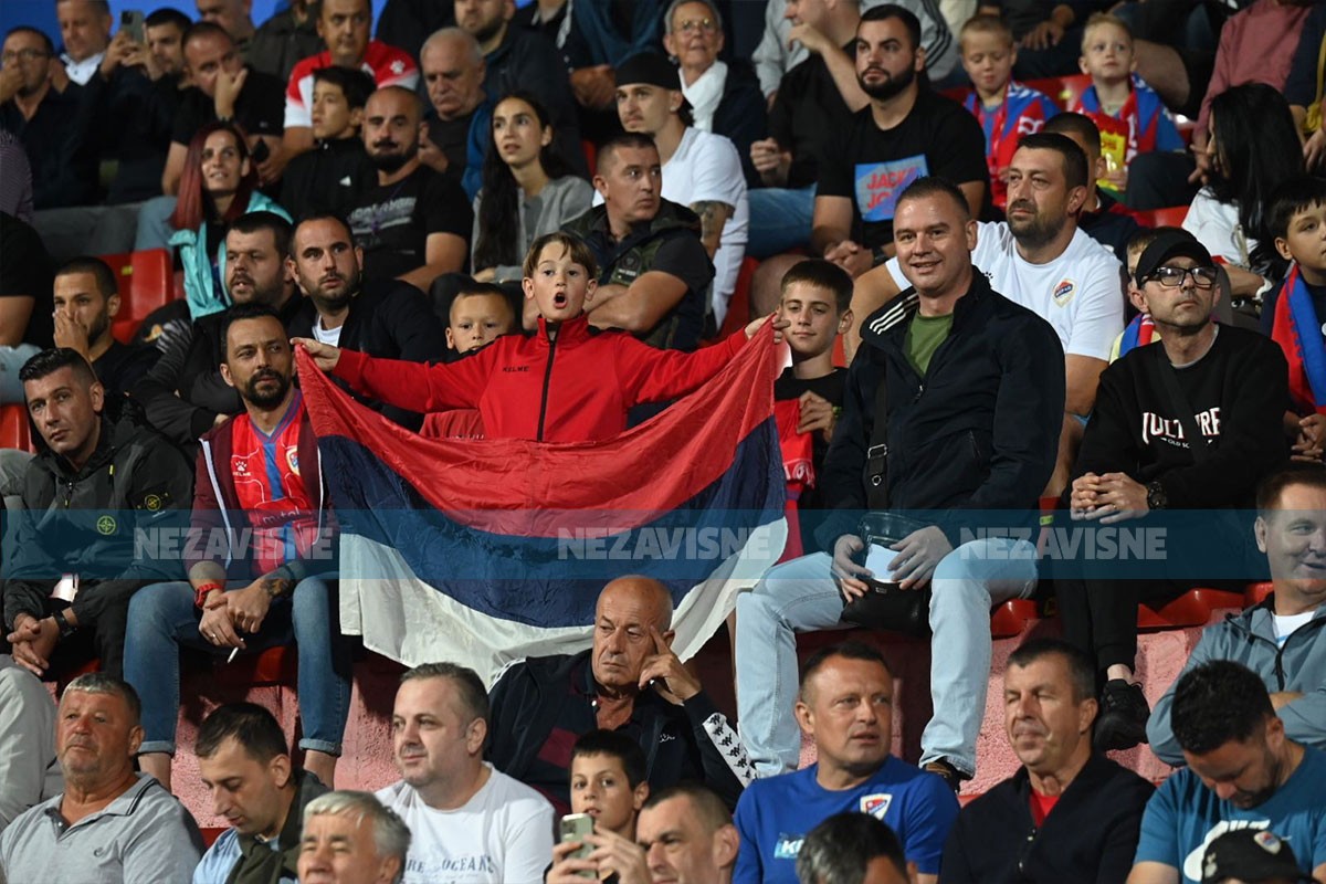 “Gradski stadion” ispunjen do posljednjeg mjesta (FOTO, VIDEO)