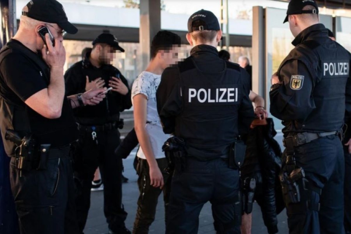 Marokanac kliještima napao mladića iz BiH pa prijetio policajcima