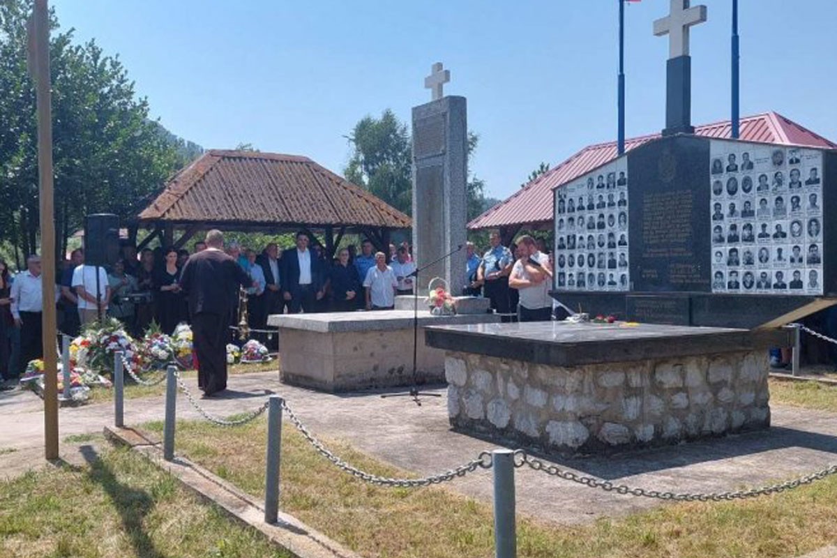Obilježavanje 33 godine od stradanja srpskih civila i vojnika u Zalazju