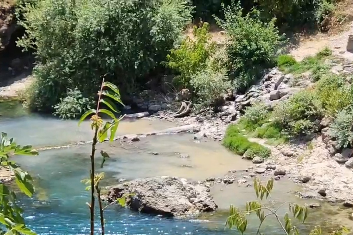 Kanalizacija kod Starog mosta: Nesnosan smrad u srcu Mostara (VIDEO)
