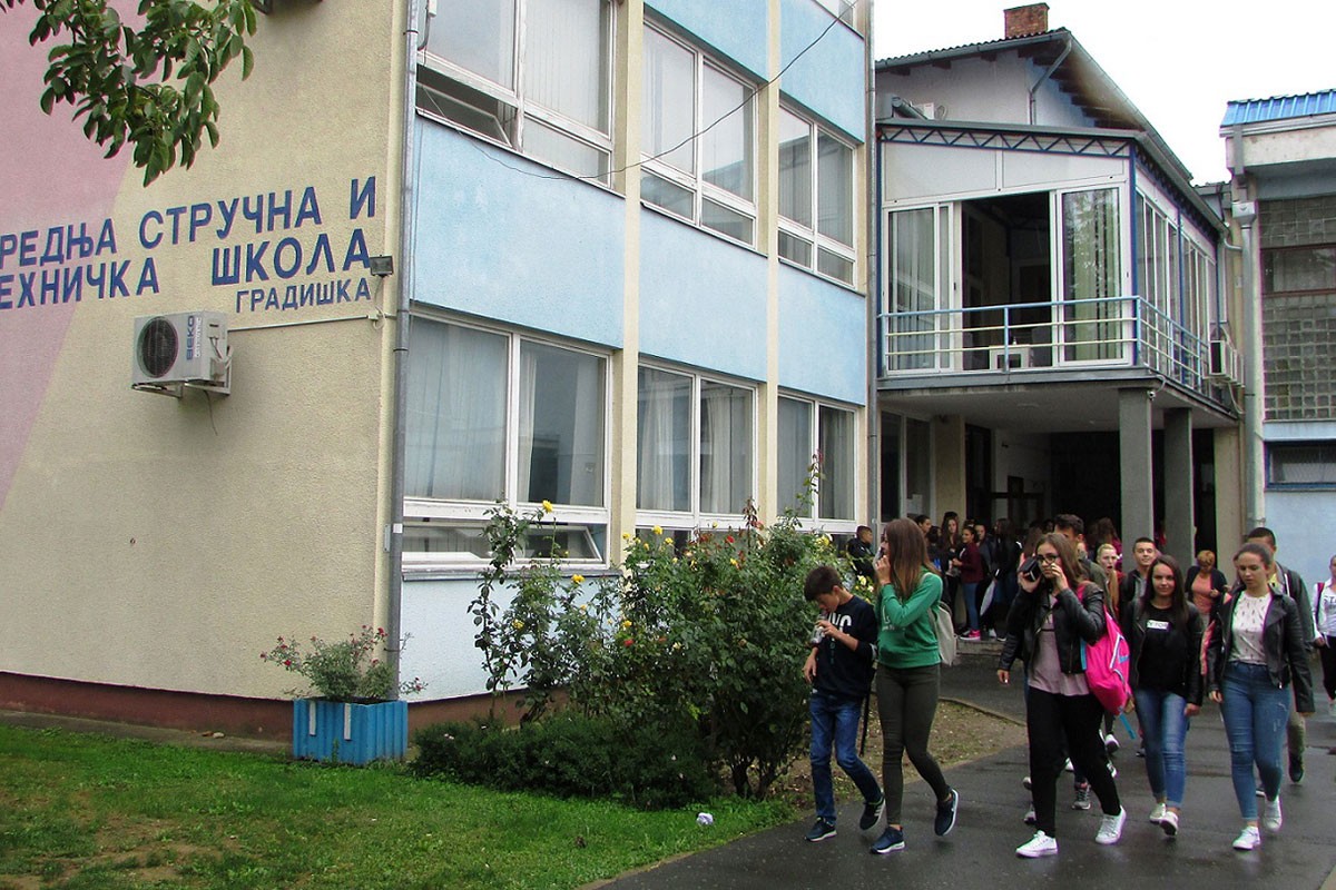 Gradiška: Samo Srednja stručna i tehnička škola upisala planirani broj učenika