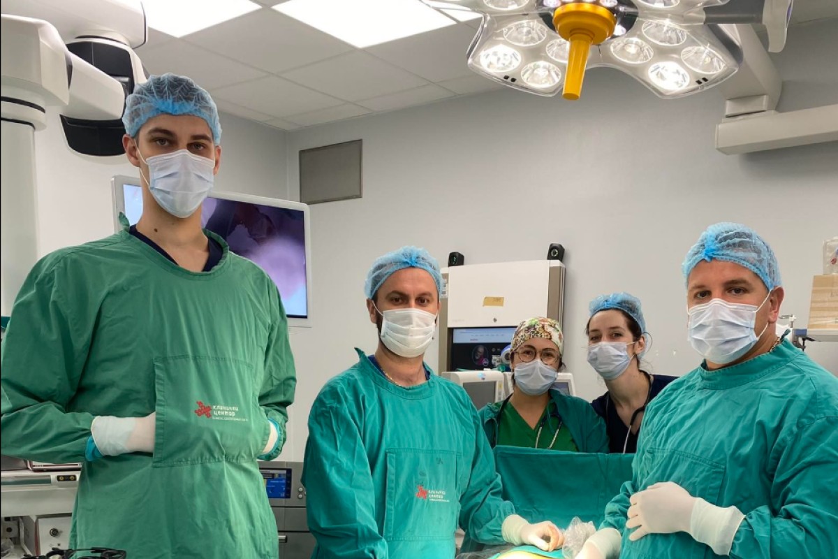 UKC RS: Prva laparoskopska operacija perforacije ulkusa želuca